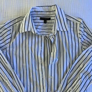 Banana Republic Size M Blue and White Casual Button Down Shirt